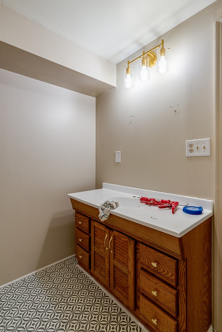 Image for Short Notice Real Estate Auction