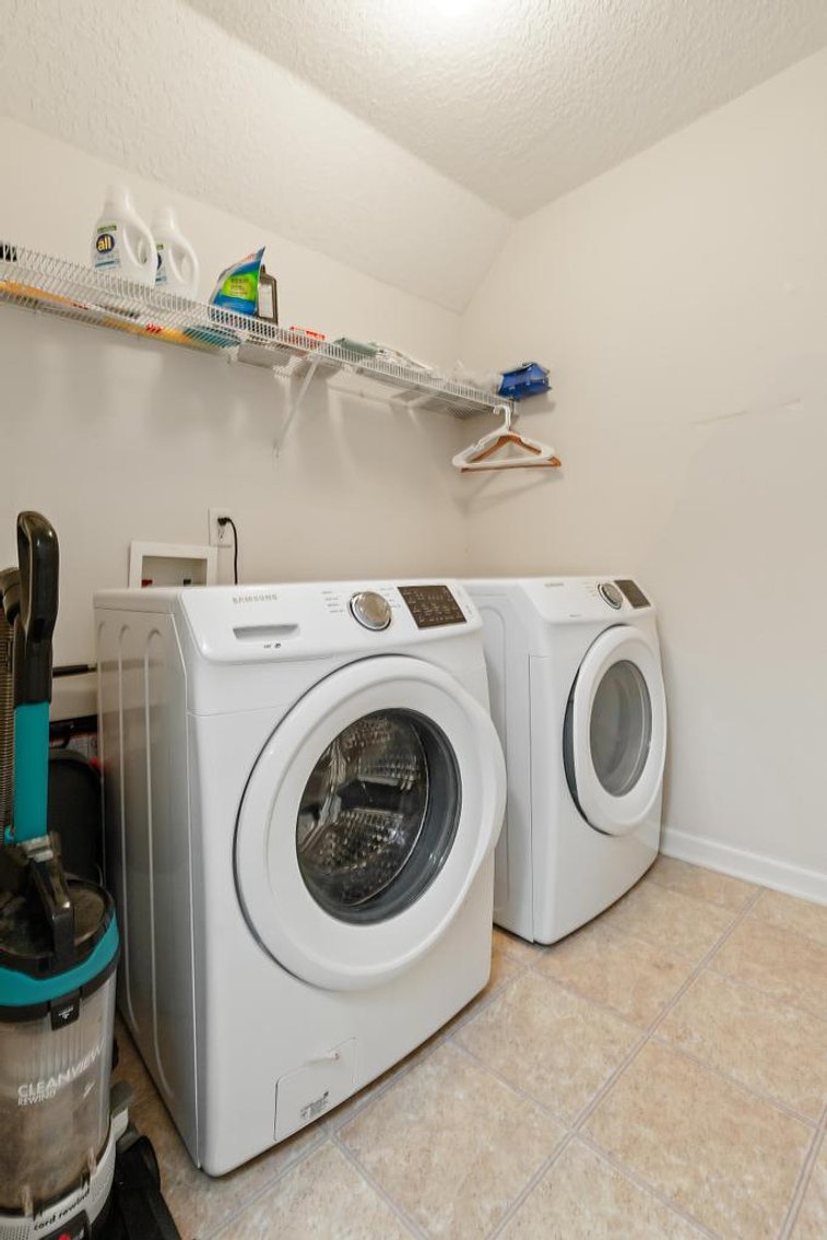 Image for Stunning Home in Prime Mandarin Location! 