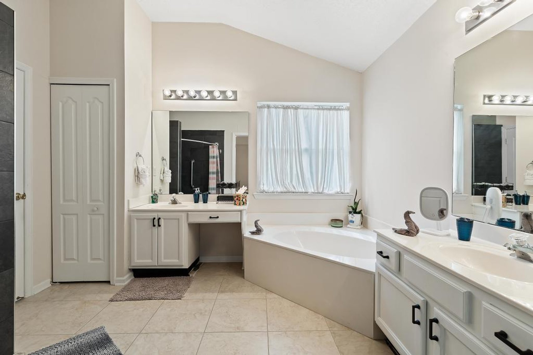 Image for Stunning Home in Prime Mandarin Location! 