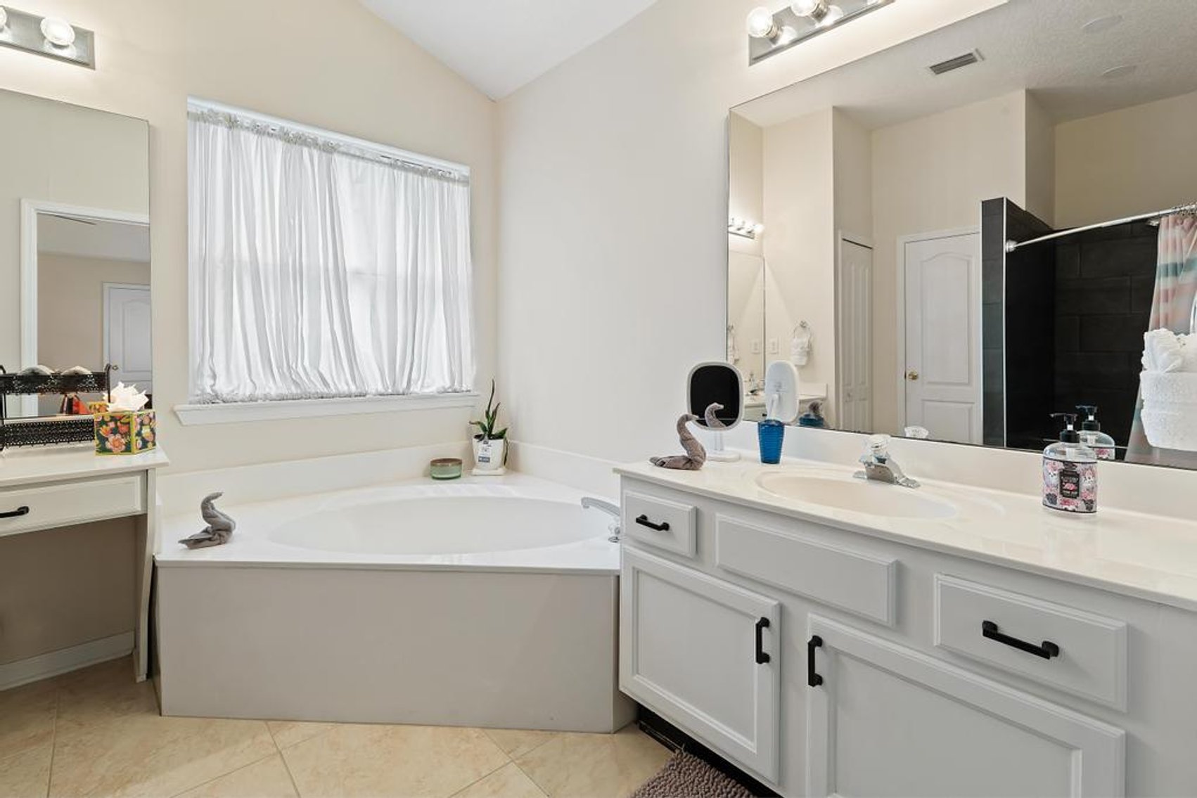 Image for Stunning Home in Prime Mandarin Location! 