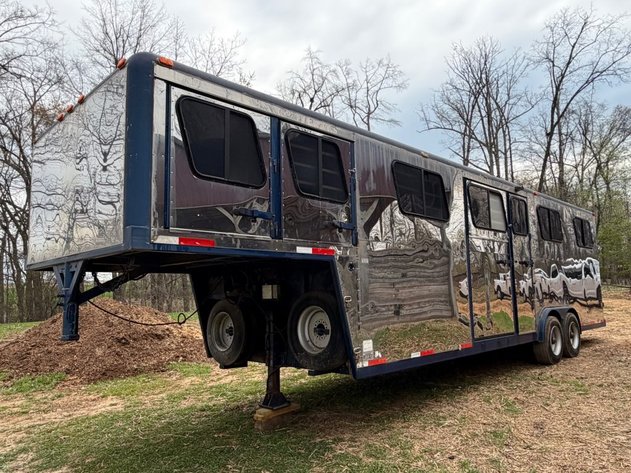 Image for 1997 GRAND PRIX 30' GOOSENECK LIVESTOCK TRAILER