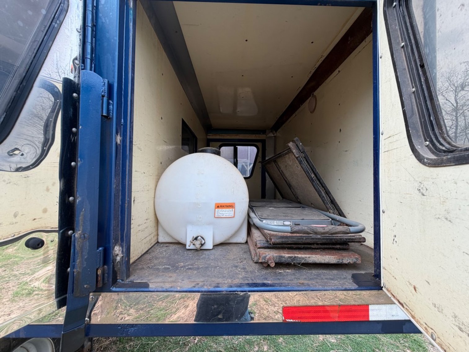 Image for 1997 GRAND PRIX 30' GOOSENECK LIVESTOCK TRAILER