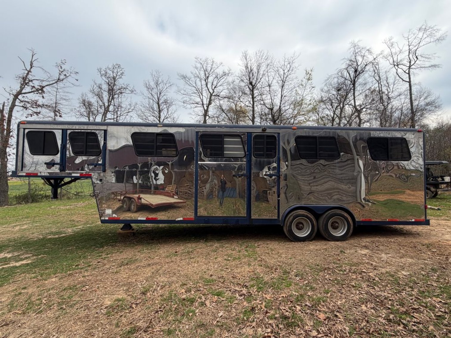 Image for 1997 GRAND PRIX 30' GOOSENECK LIVESTOCK TRAILER