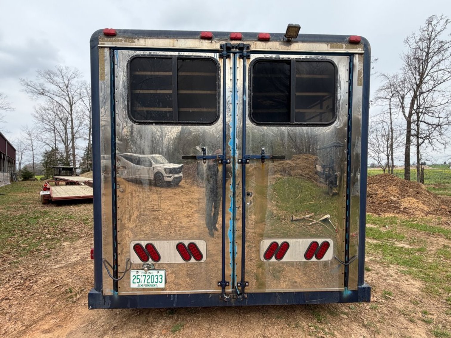 Image for 1997 GRAND PRIX 30' GOOSENECK LIVESTOCK TRAILER