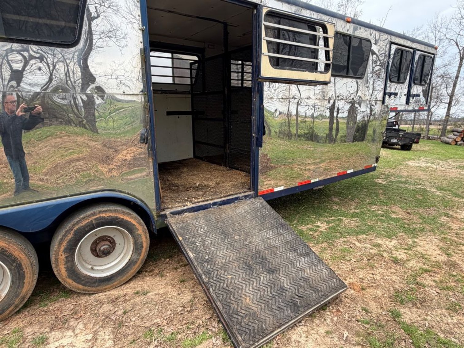 Image for 1997 GRAND PRIX 30' GOOSENECK LIVESTOCK TRAILER