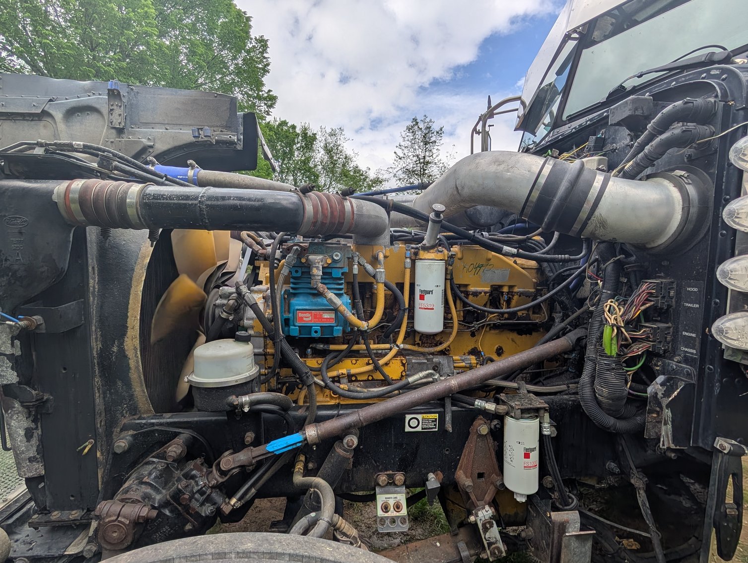 Image for 2005 PETERBILT 379 TANDEM AXLE TRUCK TRACTOR
