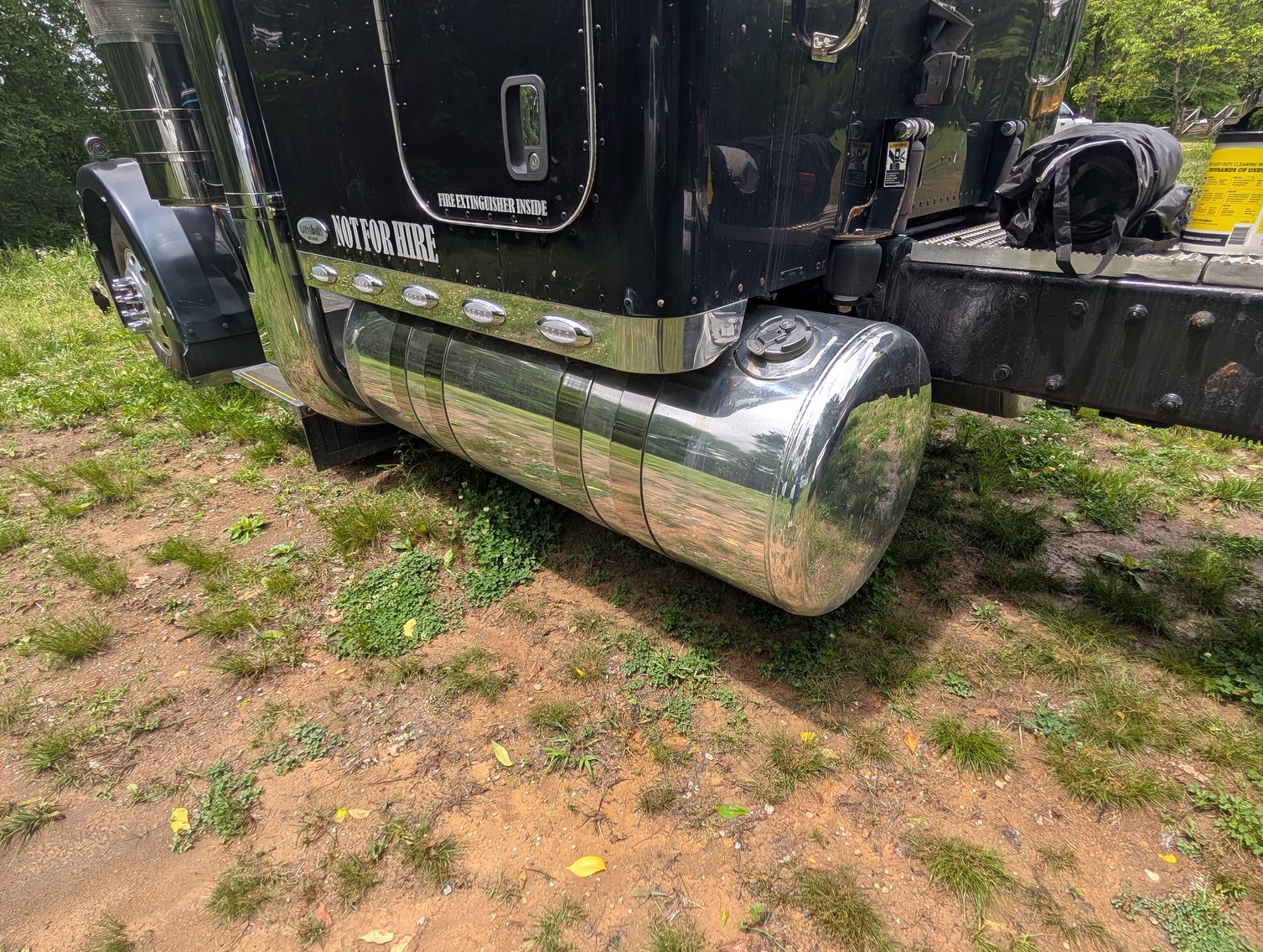Image for 2005 PETERBILT 379 TANDEM AXLE TRUCK TRACTOR