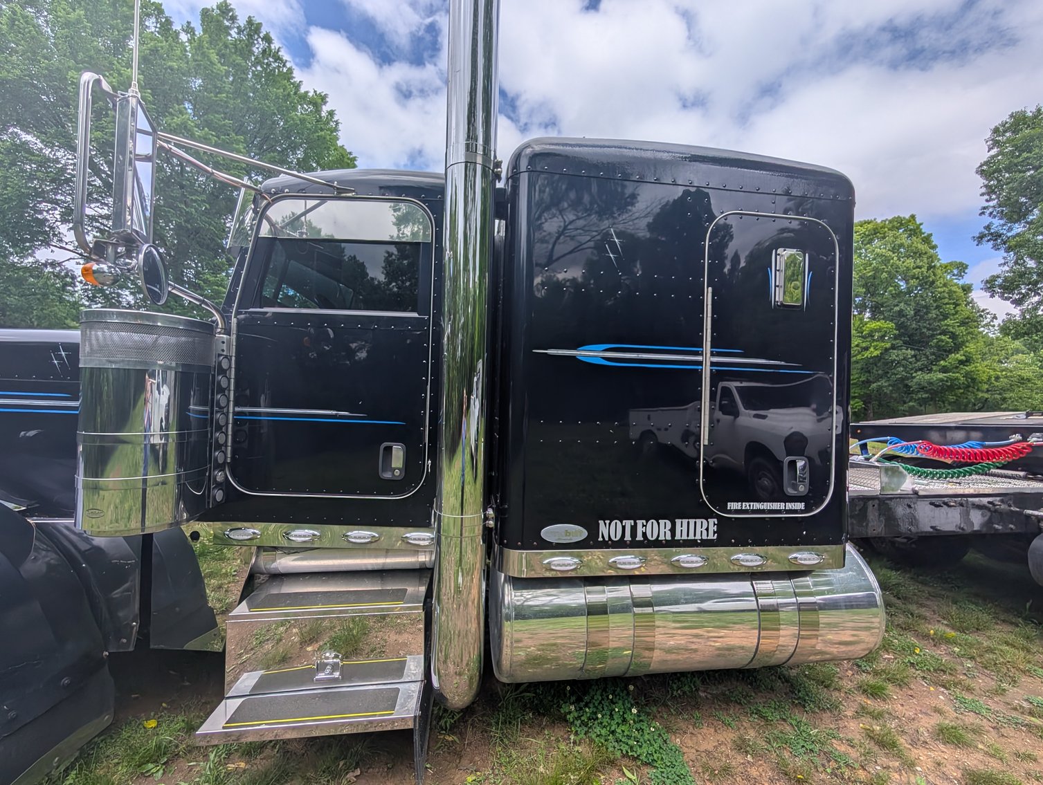 Image for 2005 PETERBILT 379 TANDEM AXLE TRUCK TRACTOR