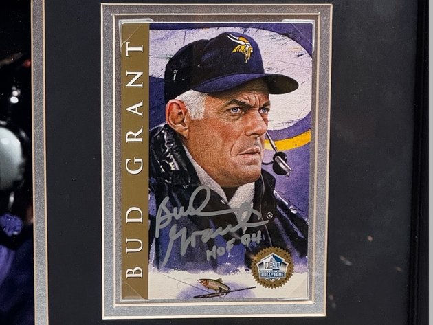 Image for Bud Grant Autographed HOF Card + Framed Bud Grant Photos