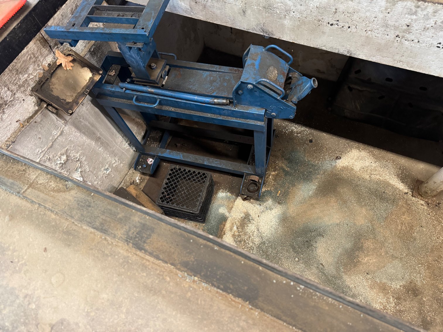 Image for Live Only Auction - E.W. Muller Contractors