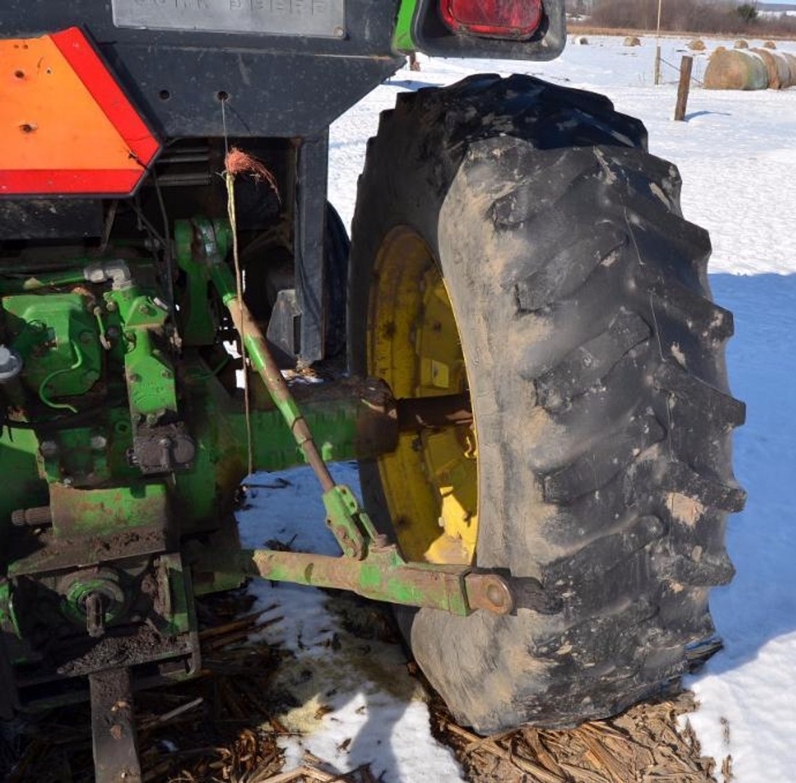 1990 John Deere 4255 Tractor