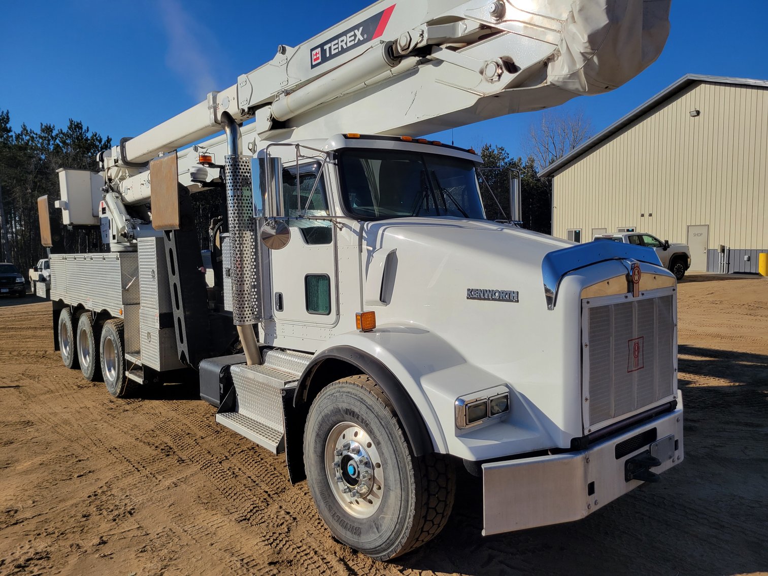 Excavator Contractor Year End Auction  (152951)