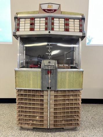 Image for Vintage Records, Phonograph Horn, Star Wars Collectibles, Antiques & Juke Box (155798)