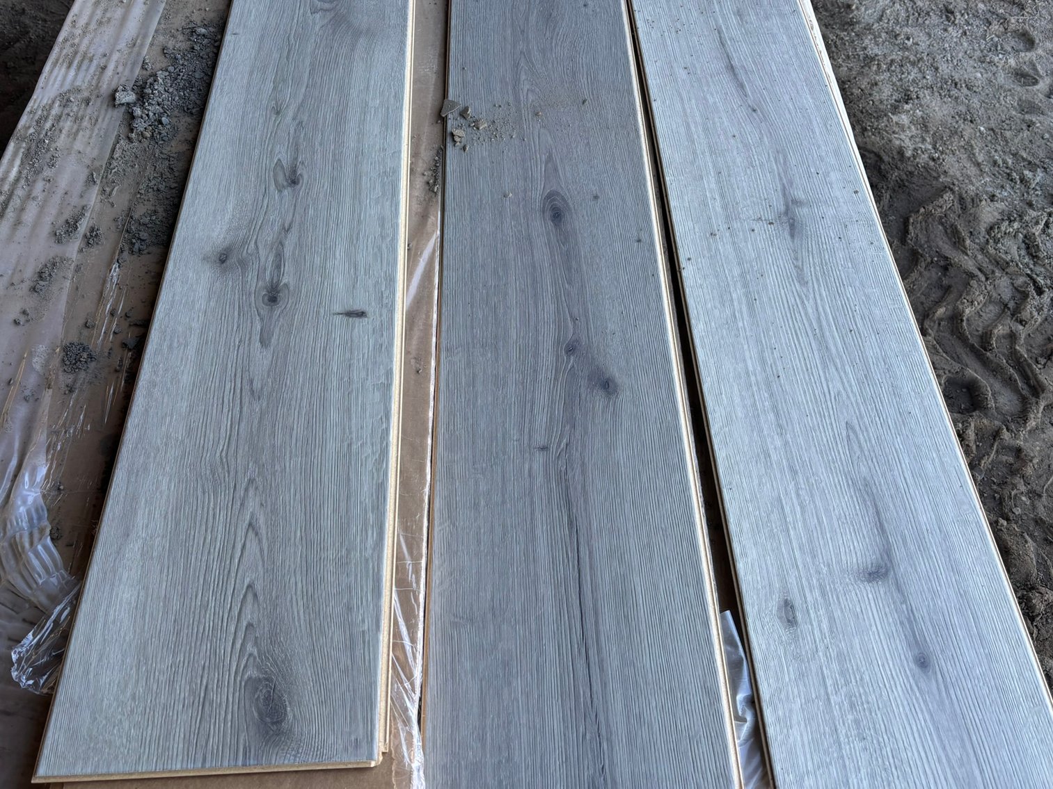 13 Pallets Flooring: Vinyl, Laminate & Engineered Hardwood #5 (159113)
