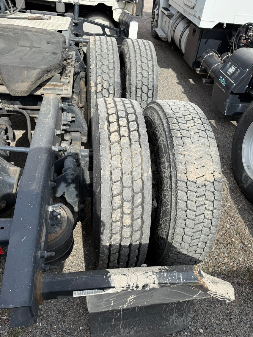 St. Cloud, MN Impound Auction: Semis, Trailers & Box Trucks (158124)