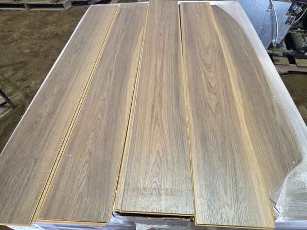 Image for 19 Pallets of Laminate Click Plank Flooring: #6