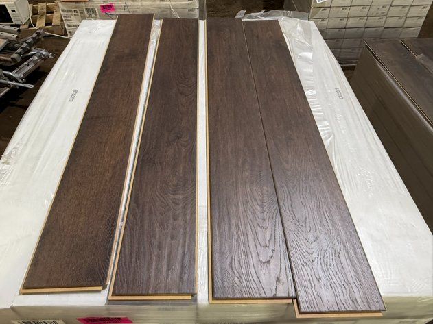 Image for 19 Pallets of Laminate Click Plank Flooring: #6