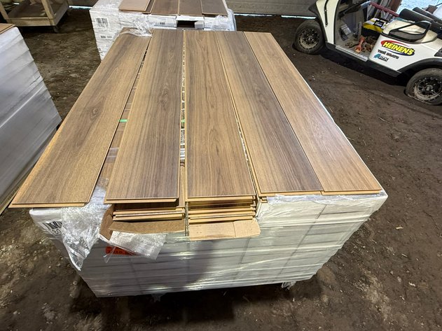 Image for 19 Pallets of Laminate Click Plank Flooring: #6 (160964)