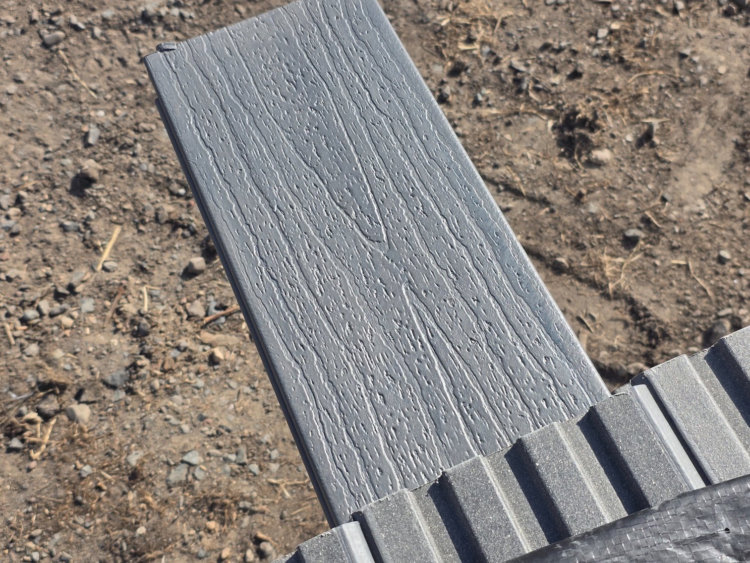 Solid & Slotted Composite Deck Boards: 16', 12' (160600)