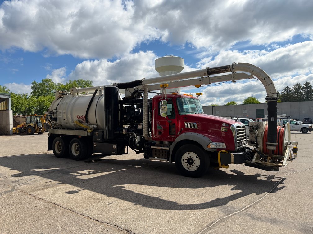 Opening Soon: 2010 Mack GapVax MC1209 Vacuum Truck