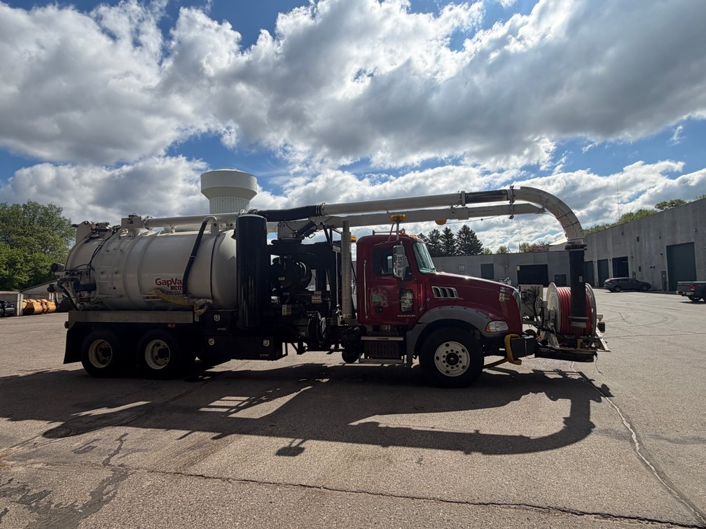 Opening Soon: 2010 Mack GapVax MC1209 Vacuum Truck