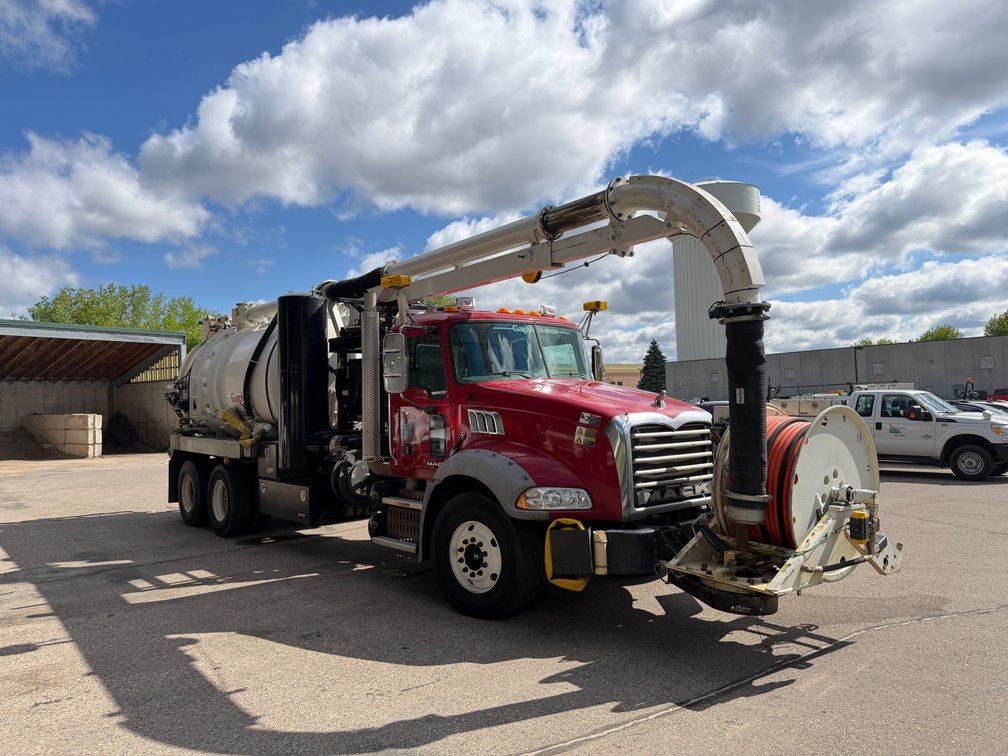 Opening Soon: 2010 Mack GapVax MC1209 Vacuum Truck