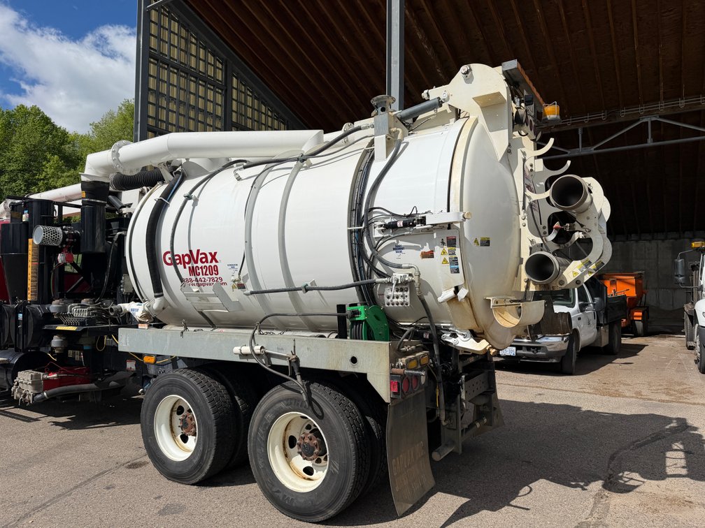 Opening Soon: 2010 Mack GapVax MC1209 Vacuum Truck