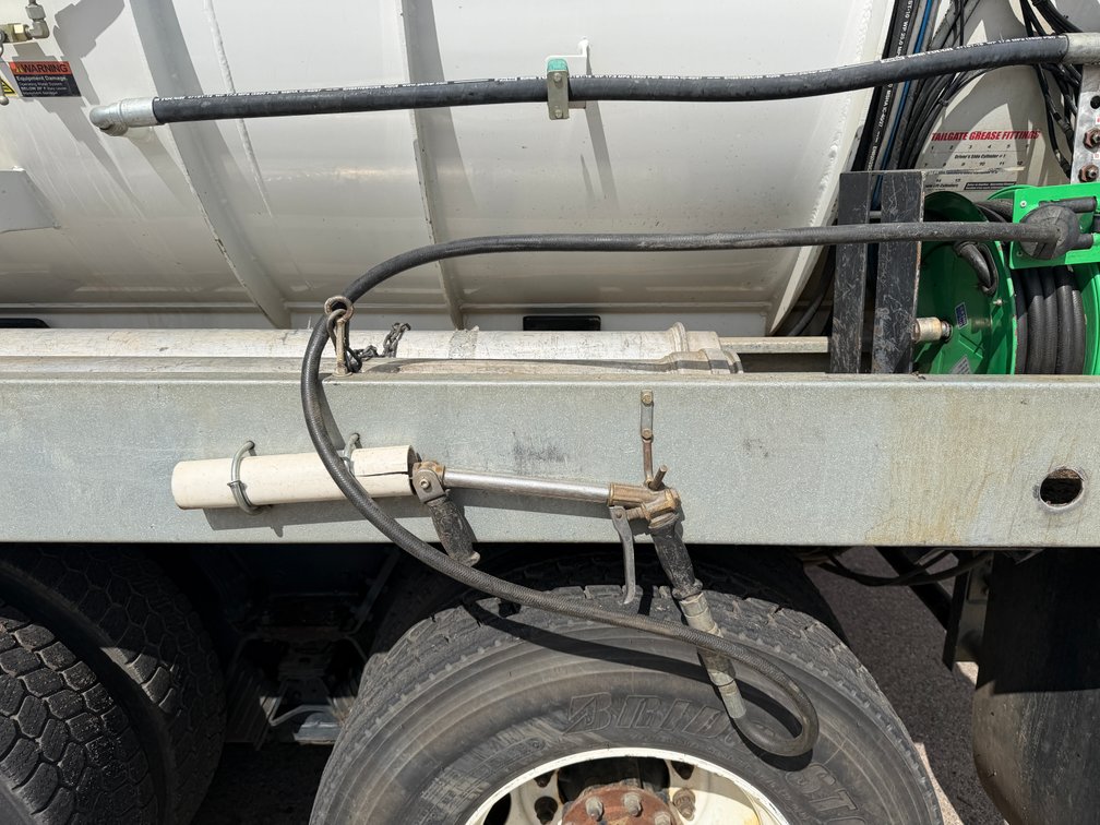 Opening Soon: 2010 Mack GapVax MC1209 Vacuum Truck