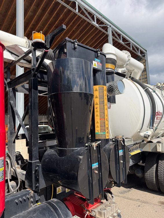 Opening Soon: 2010 Mack GapVax MC1209 Vacuum Truck
