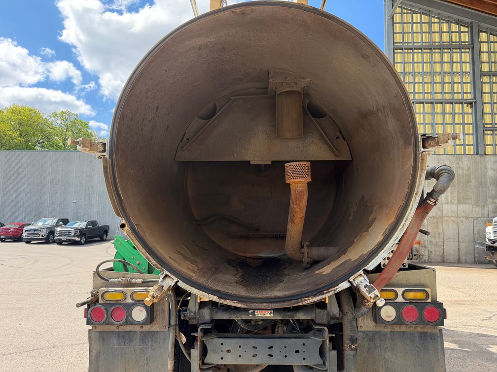 Opening Soon: 2010 Mack GapVax MC1209 Vacuum Truck