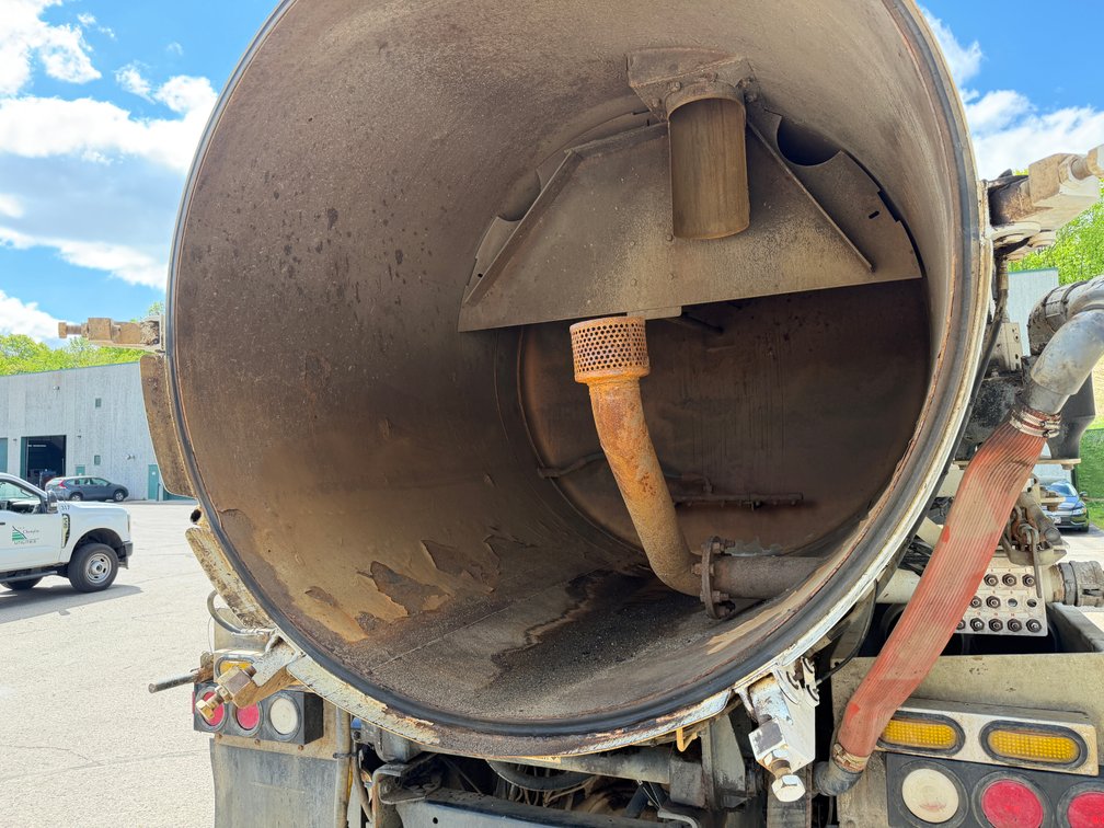 Opening Soon: 2010 Mack GapVax MC1209 Vacuum Truck