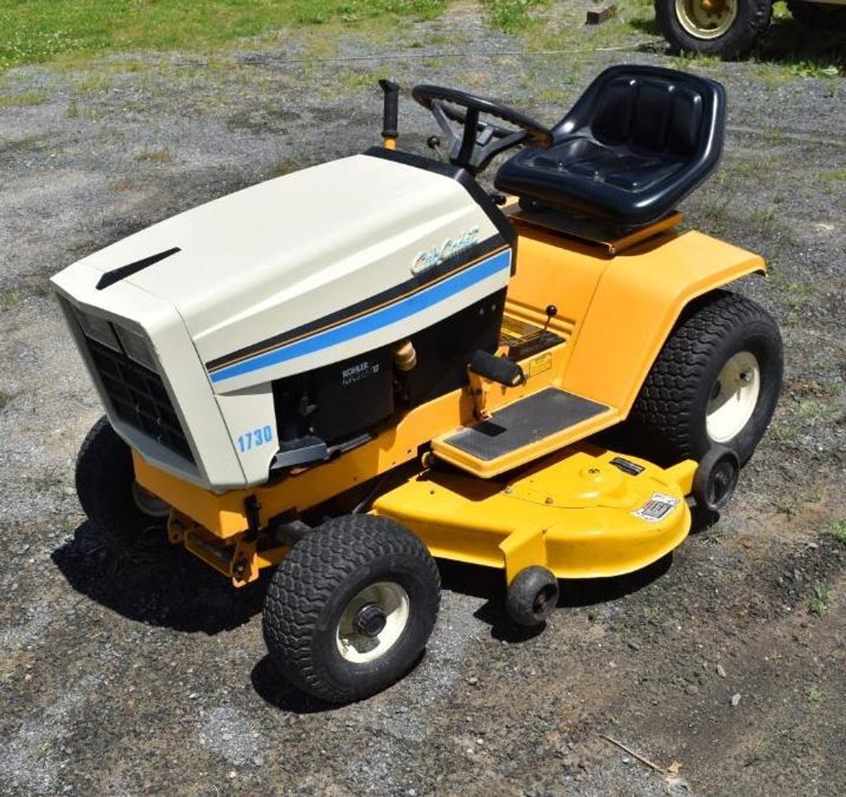 (5) Riding Lawn Mowers: Allis Chalmers T-816, Cub Cadet 17300, Toro LX500, Craftsman LT1000 & WS4500