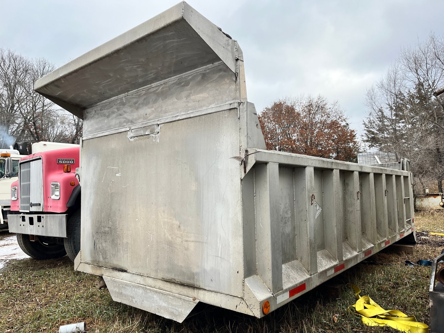 1998 International Paystar 5000, J Craft 18' Aluminum Dump Box & Equipment (132891)
