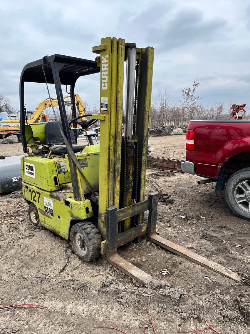 Landscaping & Automotive Parts Surplus to Ongoing Operations 139276