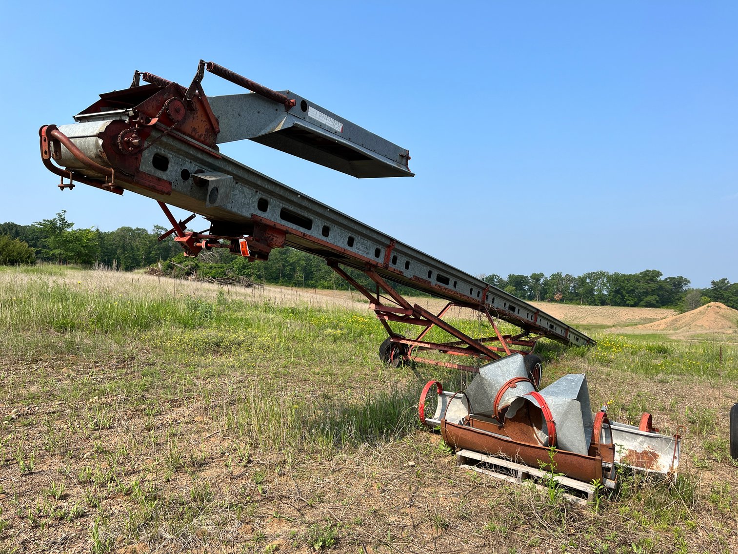 Estate Farm Machinery Auction: Tractors, Implements & More (142561)