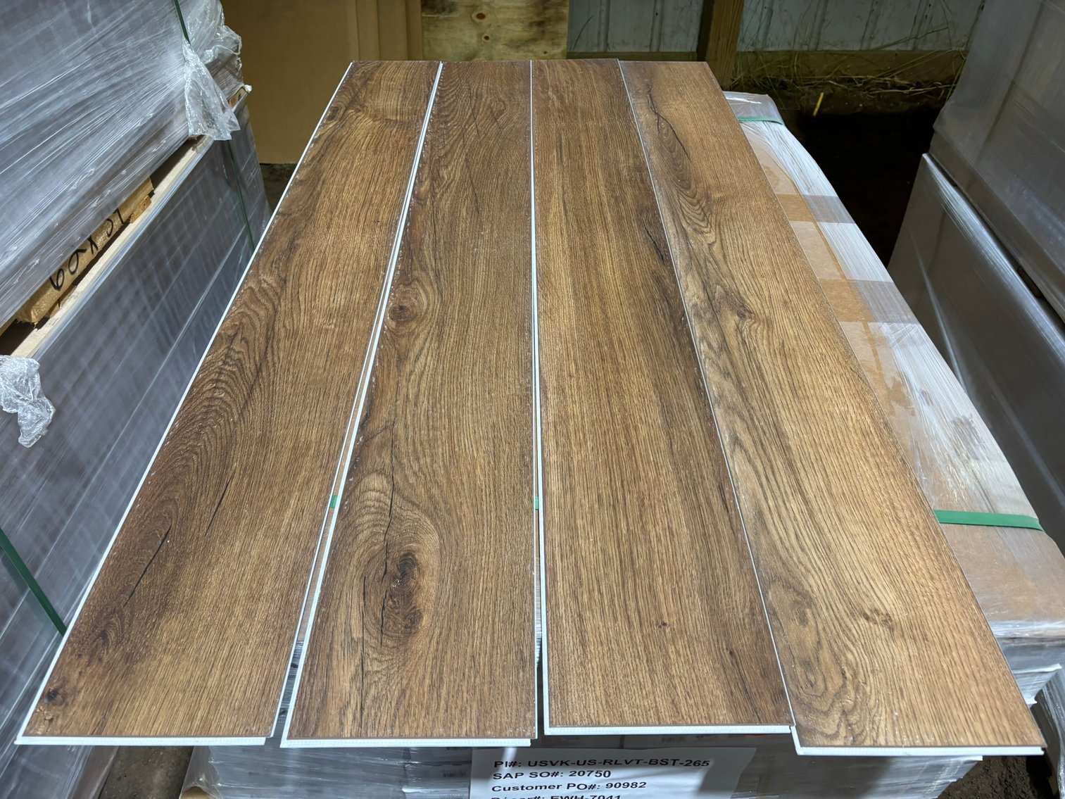 Waterproof Luxury Vinyl Click Plank Flooring (143296)