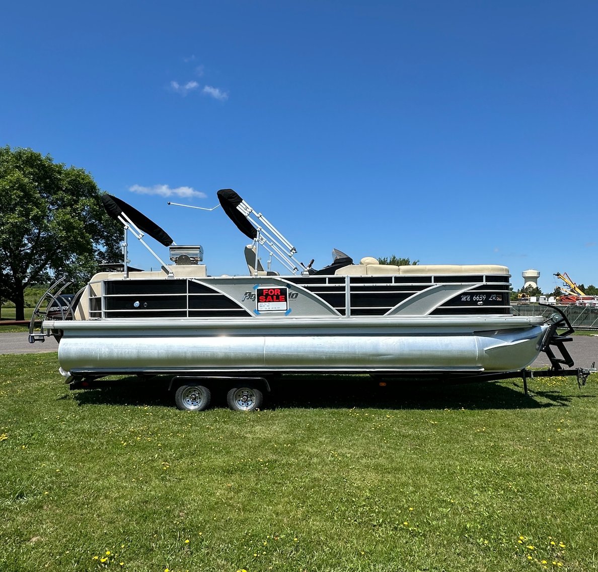 2016 Aquapatio By Godfrey 26' Pontoon & Trailer