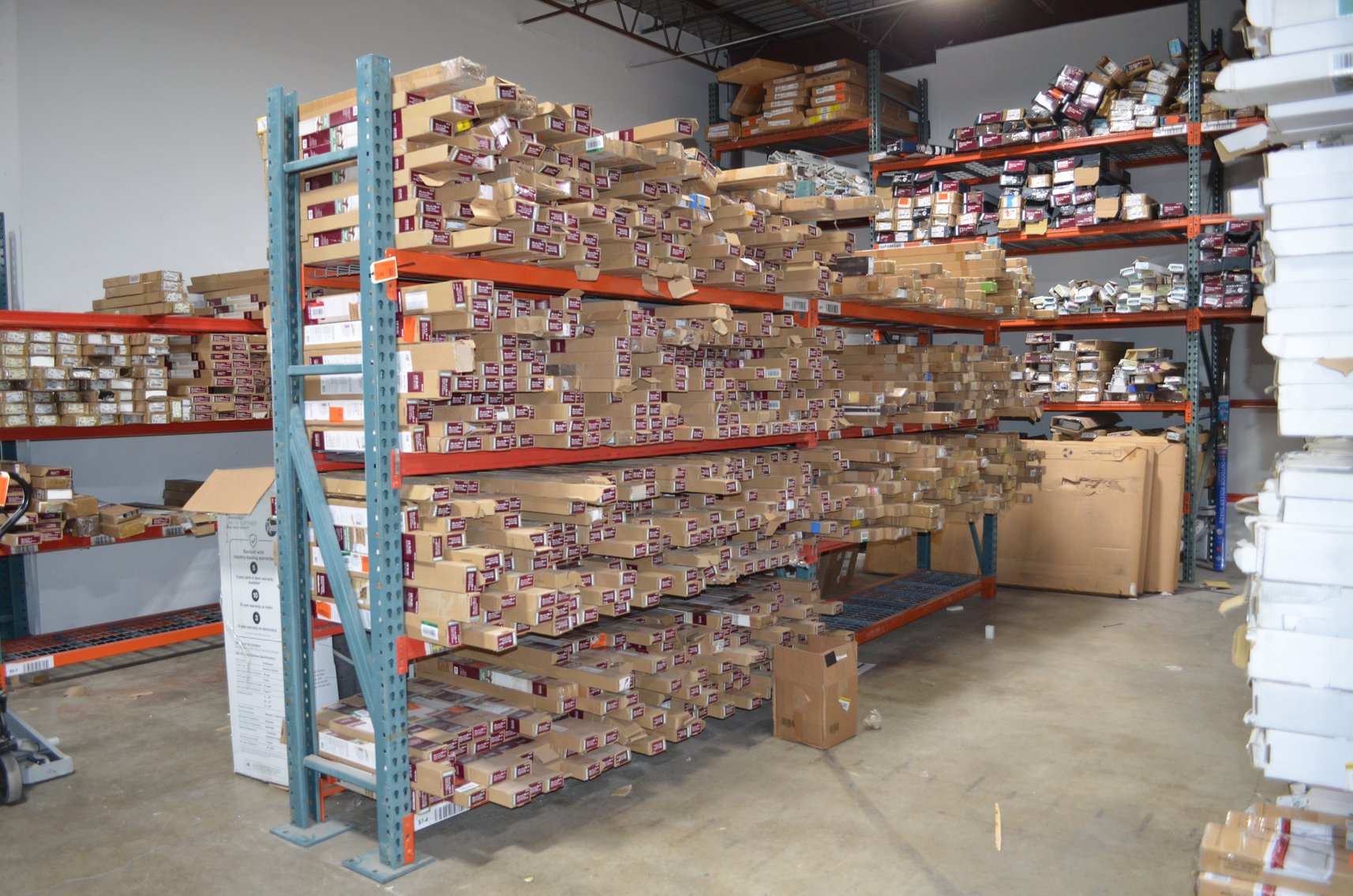 Window Blinds, Shades and Pallet Racking Complete Liquidation (146465)