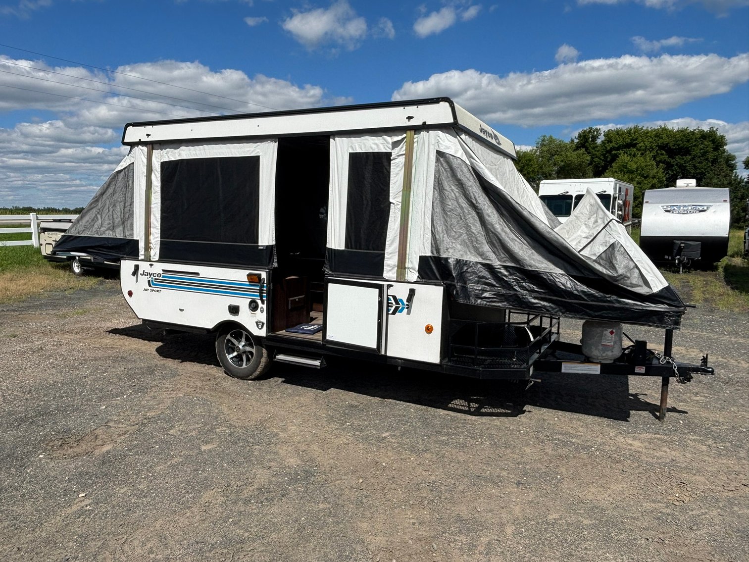 Multi-Location Camper Auction: Coachman Motorhome, (2) Pop Up Campers, Travel Trailers, 5th Wheels (149649)