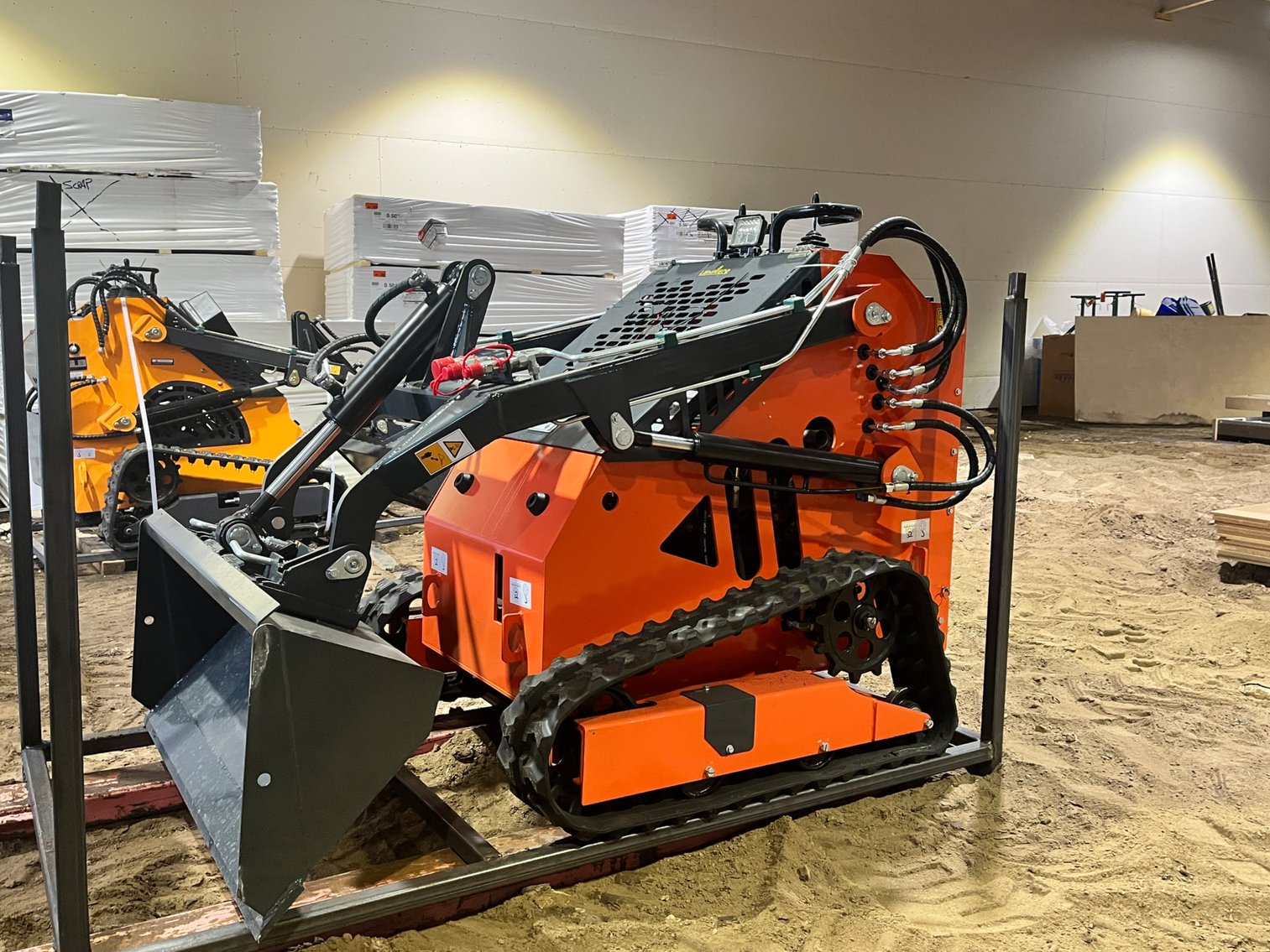 Brand New Equipment & Attachments (150399)