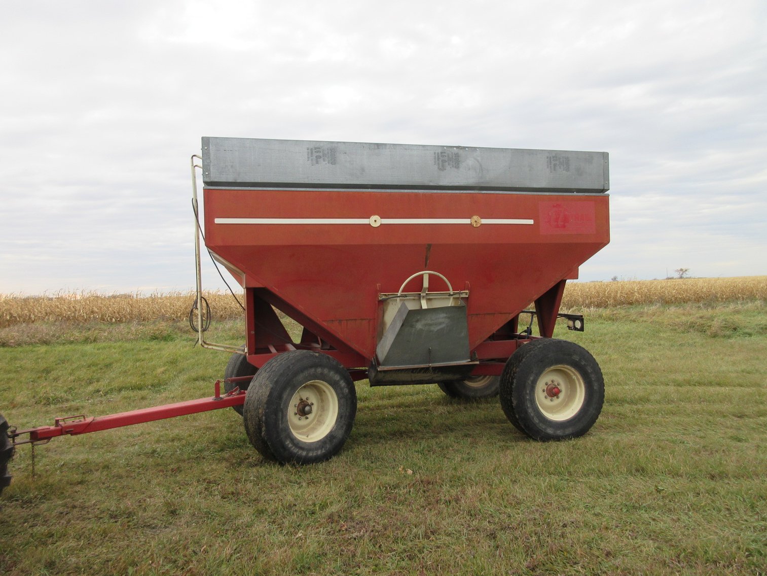 Farm Equipment, Trailers, Pallet Racking