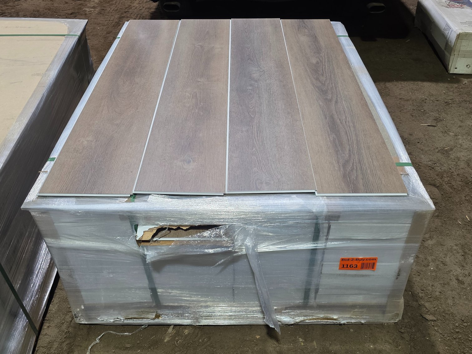Waterproof Luxury Vinyl Click Plank Flooring (151894)