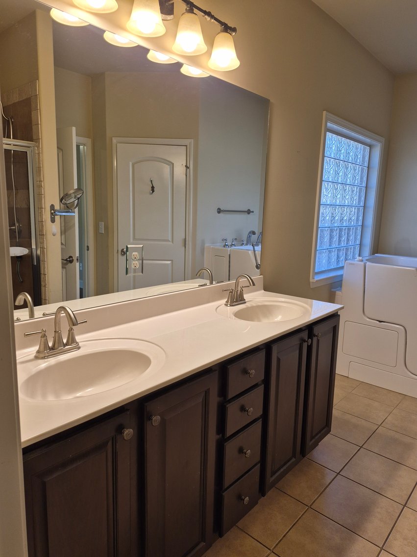 Image for The Estate of Lee Ann Hodges