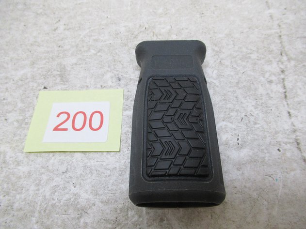 Image for Daniel Defense Forward Vertical Grip