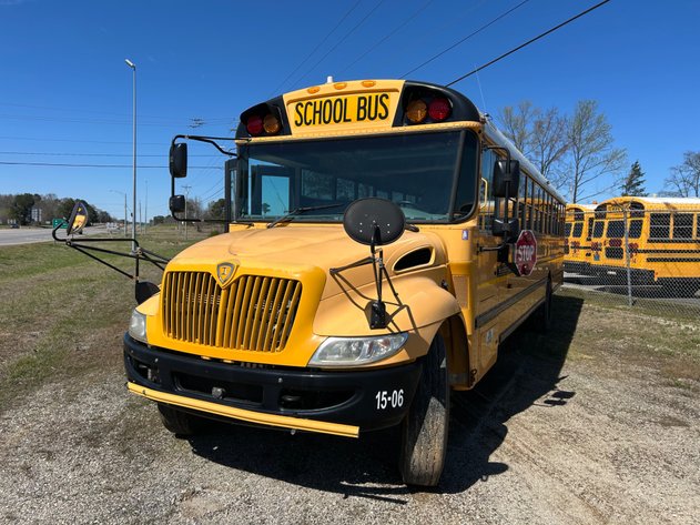Image for LIVE ONSITE BUS AUCTION for Lawrence County, AL Board of Education