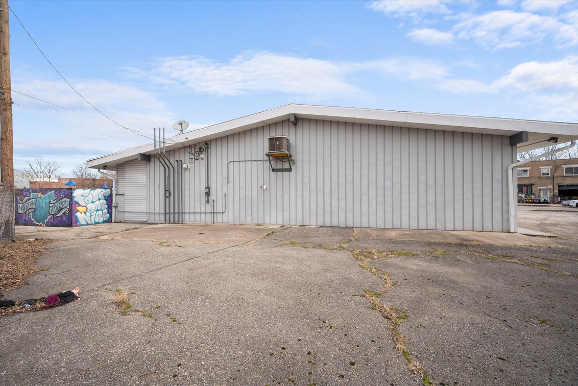 Image for FOR SALE: 1901 W Sylvania Ave Toledo, OH 43613