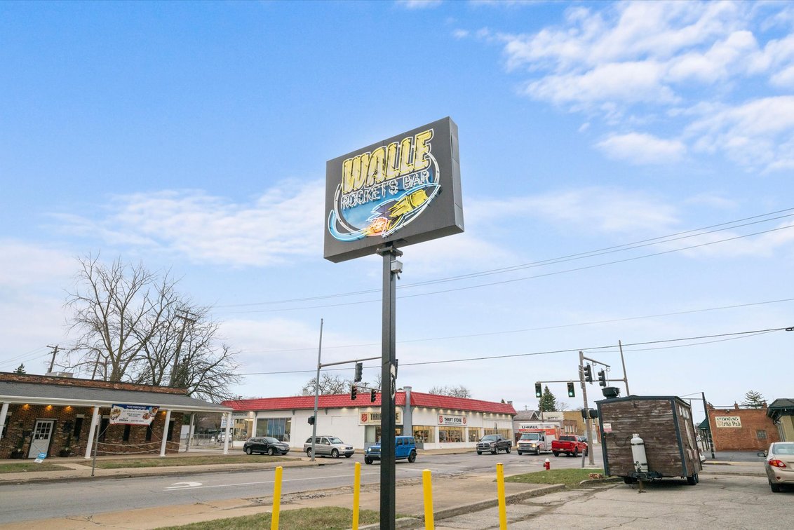 Image for FOR SALE: 1901 W Sylvania Ave Toledo, OH 43613