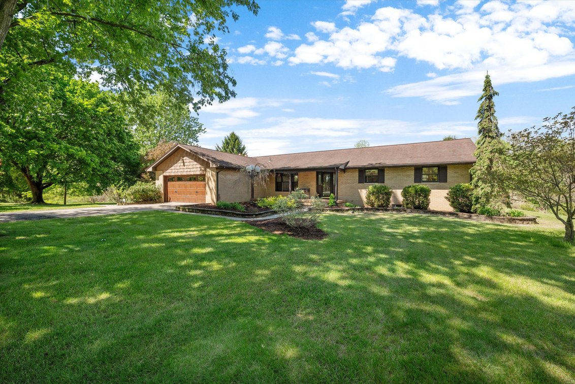Image for Online Auction 16+ Acre Horse Farm 5691 County Rd. 1-2 Swanton, OH 43558
