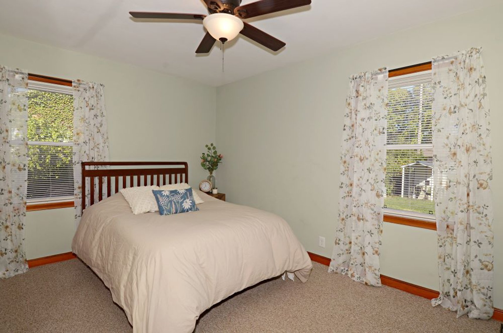 Image for 4 Bedroom Cape Cod on Jeffersons Northeast Side