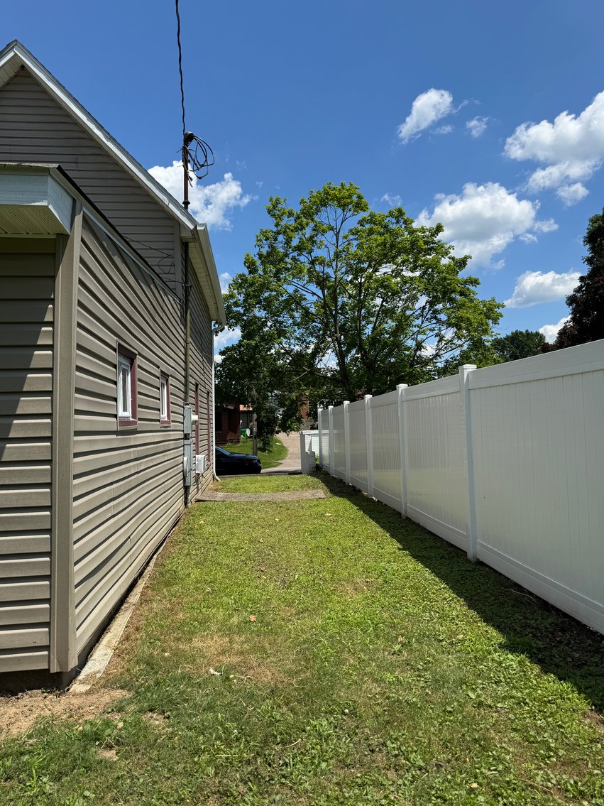 Image for 3-bed, 1-bath home on S 6th St,